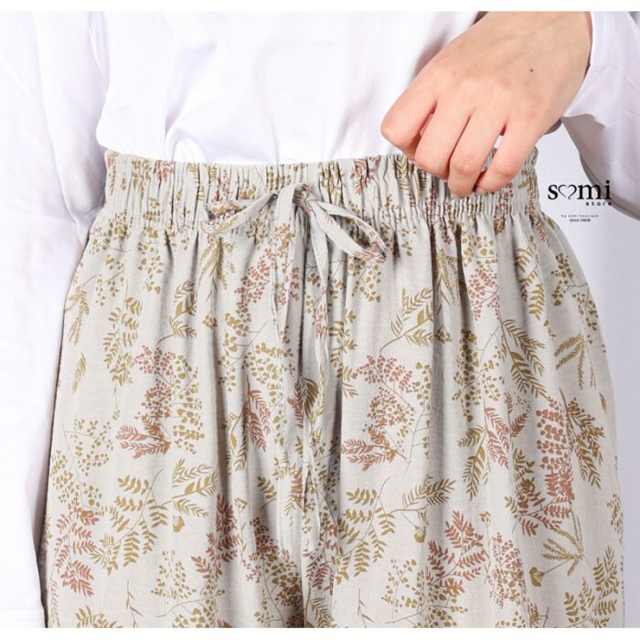 ⁦بنطلون فضفاض مع رباط للنساء لون سكني من Sami Boutique⁩ - الصورة ⁦3⁩