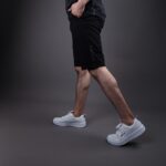 ⁦شورت سكيتشرز فيوتشر للرجال لون أسود⁩ - الصورة ⁦3⁩