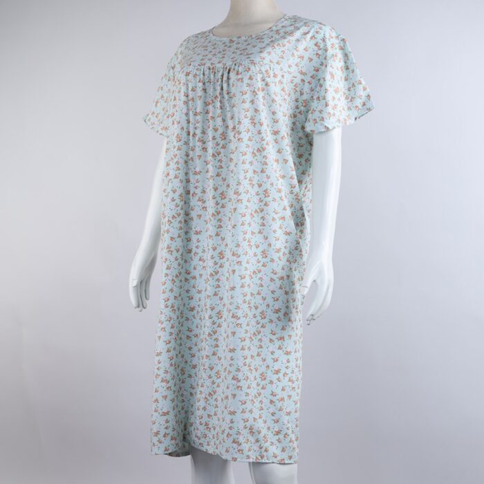 10333853_67dc46a2e4e03 فستان بيتي صيفي للنساء لون أخضر فاتح بتصميم ورود - الصورة 1