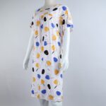 فستان بيتي صيفي للنساء لون أبيض بتصميم دوائر ملونة