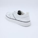 ⁦حذاء سول آند سول بأربطة للنساء لون أبيض وخطوط سوداء⁩ - الصورة ⁦7⁩