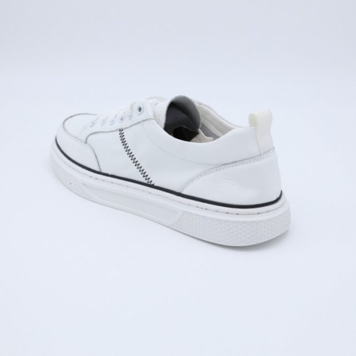 ⁦حذاء سول آند سول بأربطة للنساء لون أبيض وخطوط سوداء⁩ - الصورة ⁦7⁩