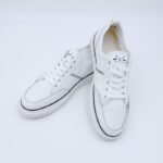 ⁦حذاء سول آند سول بأربطة للنساء لون أبيض وخطوط سوداء⁩ - الصورة ⁦10⁩