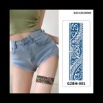 ⁦تاتو مؤقت 6.4*24 سم لون أزرق بتصميم زخارف⁩ - الصورة ⁦3⁩