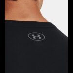 ⁦Under Armour Men's UA Big Logo Fill Short Sleeve T-shirt-تيشيرت اندر ارمور بيج لوجو فيل للرجال لون أسود⁩ - الصورة ⁦4⁩