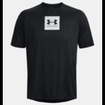 ⁦Under Armour Men's UA Tech™ Print Fill Short Sleeve T-shirt-تيشيرت اندر ارمور تيك برينت فيل للرجال لون أسود⁩ - الصورة ⁦4⁩