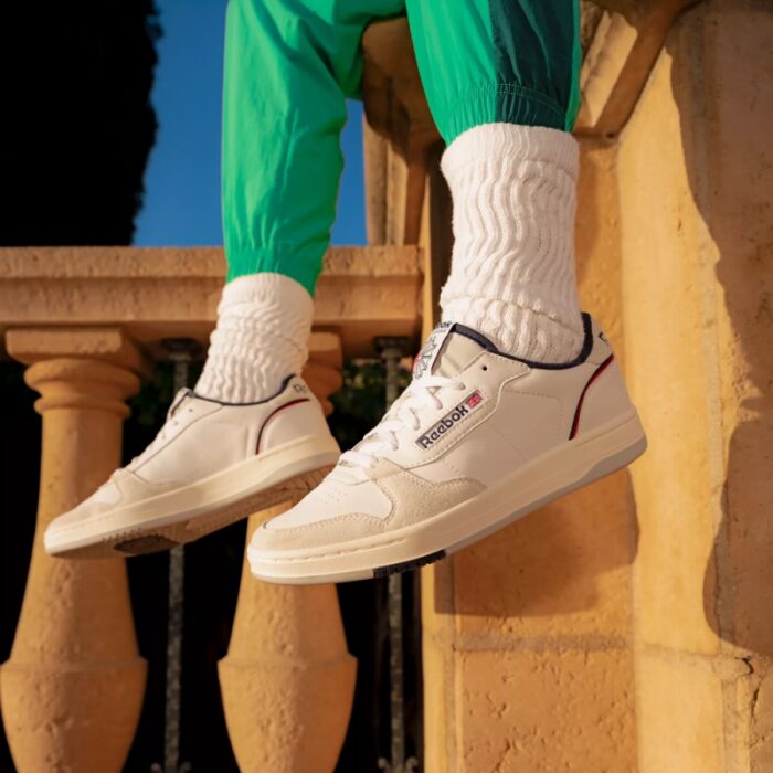 ⁦حذاء ريبوك فيز كورت للجنسين لون أبيض - Reebok Unisex' Phase Court Shoes⁩ - الصورة ⁦10⁩