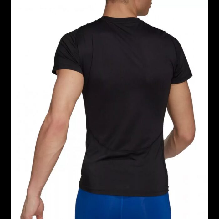 ⁦تيشيرت اديداس تراينيغ تيك فيت للرجال لون أسود- adidas Mens'Training Techfit Training Tee - Black⁩ - الصورة ⁦3⁩