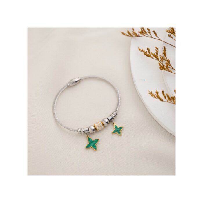 10334523_67dc4a194ff54 سوارفضي بتصميم وردة خضرء - الصورة 1