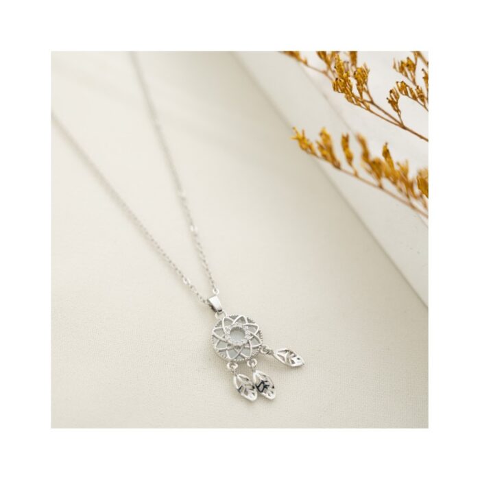 10334648_67dc4ab760f62 سلسال فضي بتصميم لاقطة الأحلام - الصورة 1