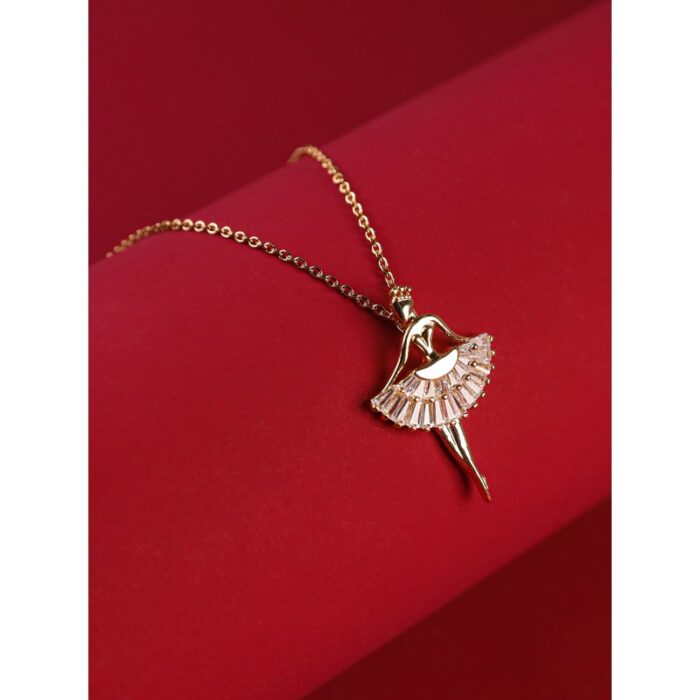 10334661_67dc4af93f1b1 سلسال ذهبي زركون بتصميم راقصة باليه - الصورة 1