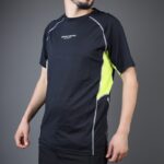 ⁦تيشيرت سكيتشرز قطنية للرجال لون اسود⁩ - الصورة ⁦2⁩