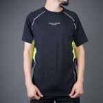 ⁦تيشيرت سكيتشرز قطنية للرجال لون اسود⁩ - الصورة ⁦5⁩