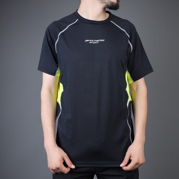 ⁦تيشيرت سكيتشرز قطنية للرجال لون اسود⁩ - الصورة ⁦5⁩