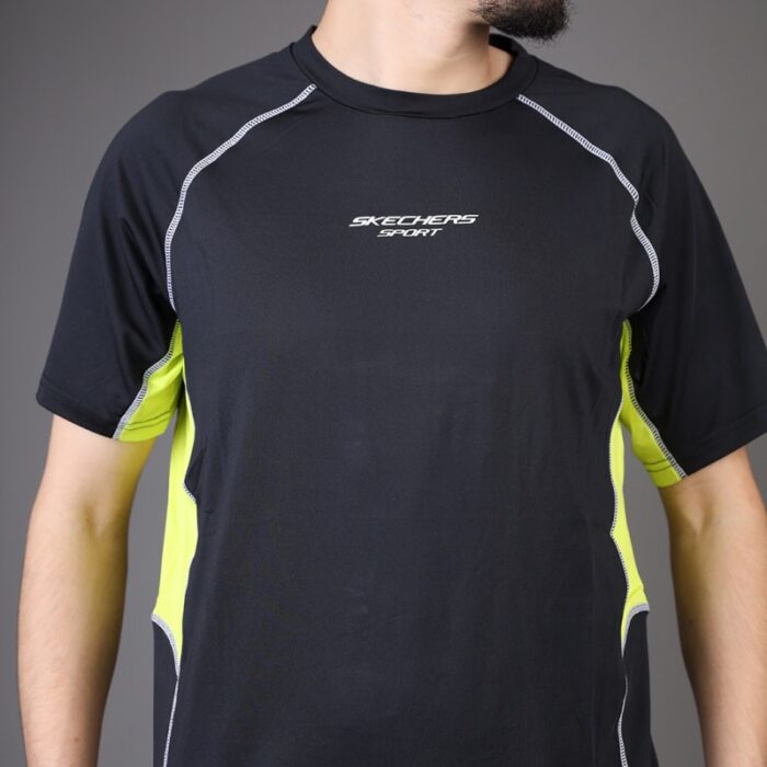 ⁦تيشيرت سكيتشرز قطنية للرجال لون اسود⁩ - الصورة ⁦6⁩