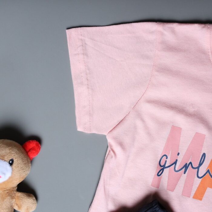 10334730_67dc4b4132f19 طقم قطعتين تيشيرت وشورت للأطفال لون زهري وكحلي - الصورة 1