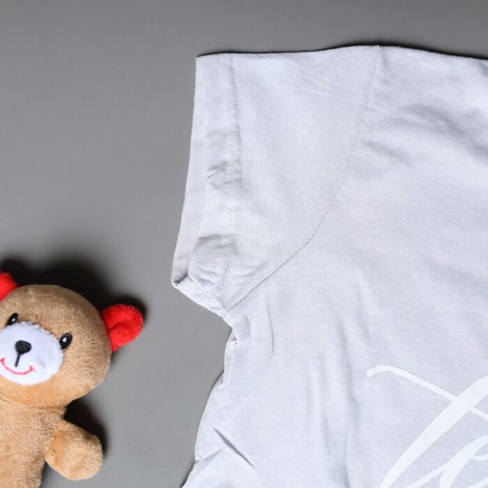 10334734_67dc4b543ddbb طقم قطعتين تيشيرت وشورت للأطفال لون سكني وكحلي - الصورة 1