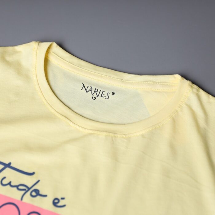 ⁦طقم قطعتين تيشيرت وشورت للأطفال لون أصفر وأخضر⁩ - الصورة ⁦4⁩