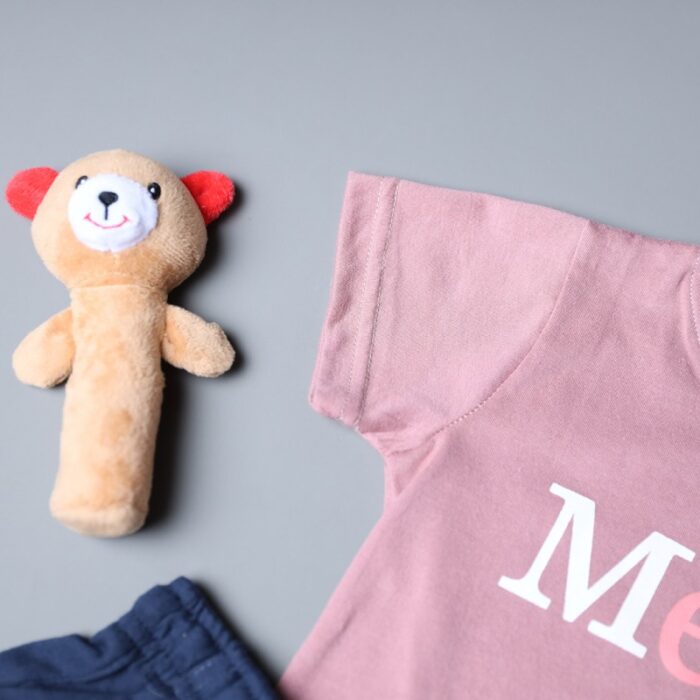 ⁦طقم قطعتين تيشيرت وشورت للأطفال لون نهدي وكحلي⁩ - الصورة ⁦5⁩