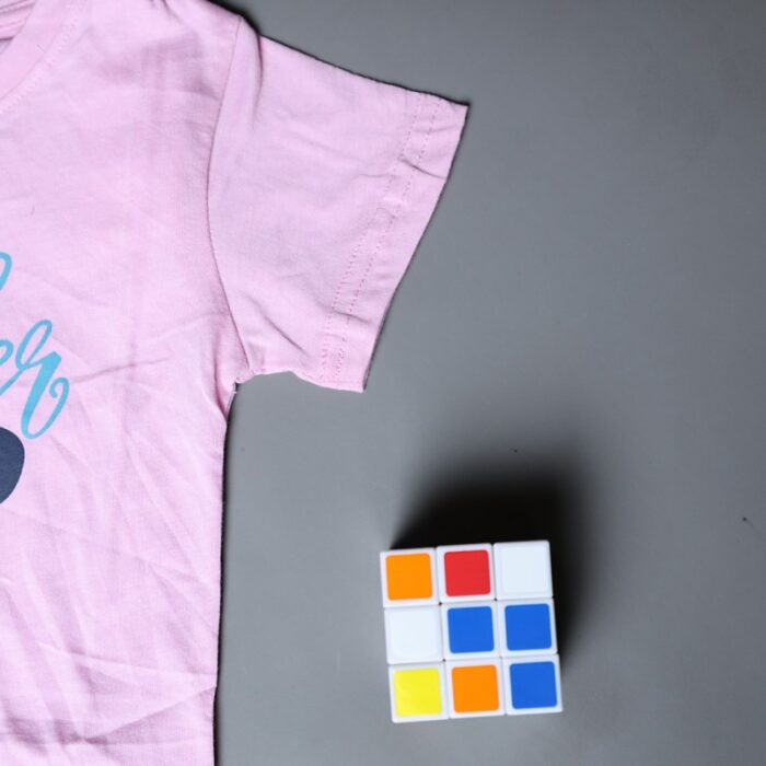 10334755_67dc4be2c29e8 طقم قطعتين تيشيرت وشورت للأطفال لون زهري وكحلي - الصورة 1