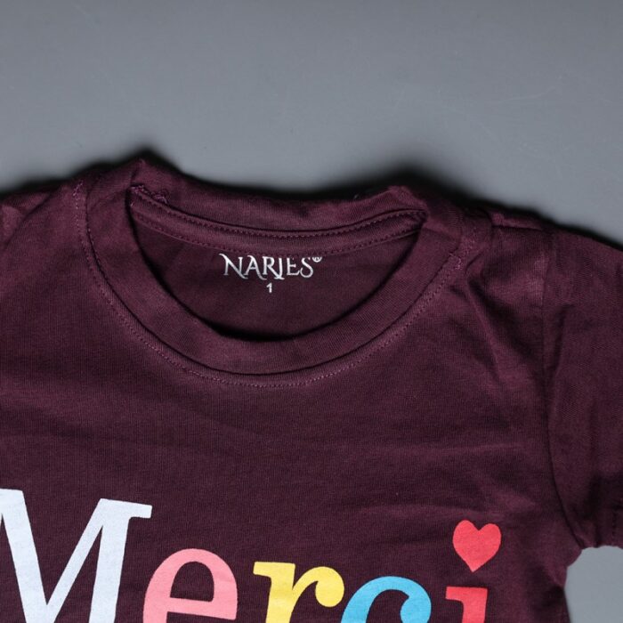 ⁦طقم قطعتين تيشيرت وشورت للأطفال لون خمري وكحلي⁩ - الصورة ⁦5⁩