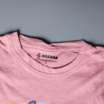 ⁦طقم قطعتين تيشيرت وشورت للأطفال لون نهدي وأسود⁩ - الصورة ⁦5⁩