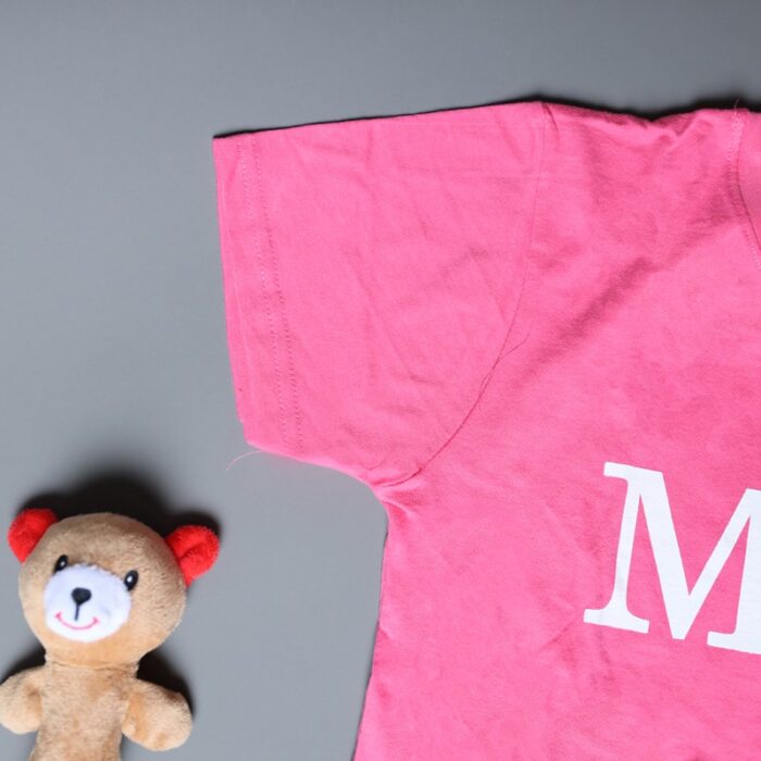 10334800_67dc4c77703b8 طقم قطعتين تيشيرت وشورت للأطفال لون فوشي وخمري - الصورة 1