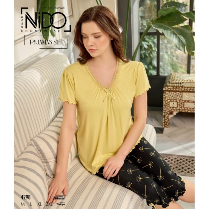 10334809_67dc4c7fe2936 طقم بيجامة بيتية تيشيرت و برمودا كموني - الصورة 1