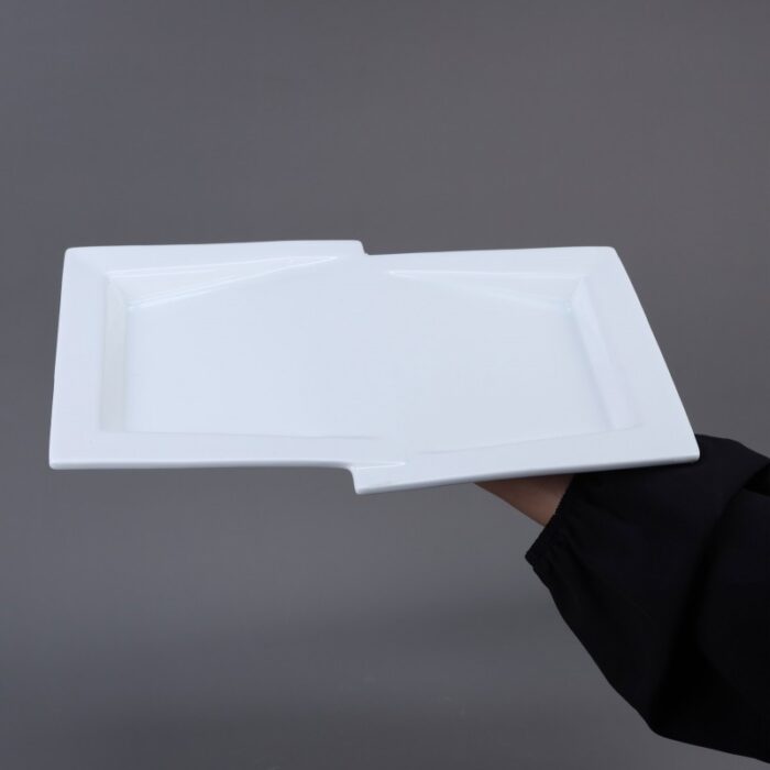 ⁦صحن بورسلان بتصميم شبه مستطيل حجم 32×19 سم لون أبيض⁩ - الصورة ⁦4⁩