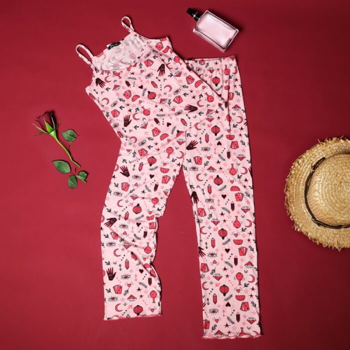 ⁦بجامة صيفية للنساء لون زهري برسومات مختلفة⁩ - الصورة ⁦2⁩