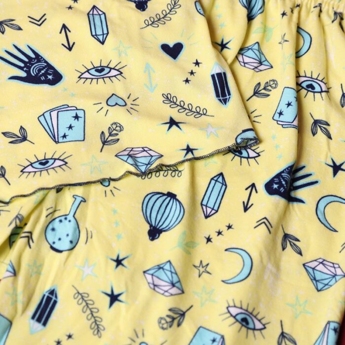 ⁦بجامة صيفية للنساء لون أصفر بتصميم رسومات⁩ - الصورة ⁦4⁩