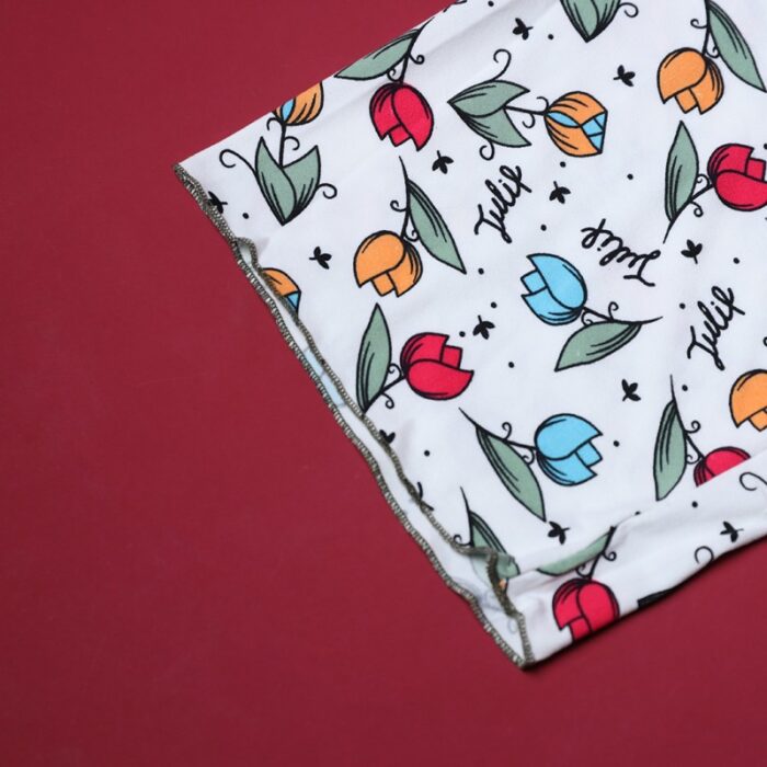 ⁦بجامة صيفية للنساء لون أبيض مورد⁩ - الصورة ⁦4⁩