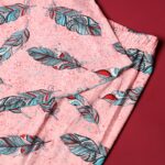 ⁦بجامة صيفية للنساء لون زهري بتصميم ريشة⁩ - الصورة ⁦4⁩