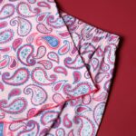 ⁦بجامة صيفية للنساء لون زهري بتصميم زخارف⁩ - الصورة ⁦3⁩