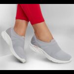⁦حذاء سكيتشرز دي لوكس كمفورت للنساء لون رمادي وأبيض -Skechers Womens D'Lux Comfort-Glow Time Shoes⁩ - الصورة ⁦2⁩