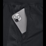 ⁦شورت اندر ارمور لانش7 2 في 1 للرجال لون اسود-Under Armour Men's UA Launch 7" 2-in-1 Shorts⁩ - الصورة ⁦5⁩