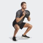 ⁦تيشيرت اديداس هيت وورك اوت ثلاث خطوط للرجال لون رمادي-adidas Mens' HIIT Workout 3-Stripes Tee - Grey⁩ - الصورة ⁦5⁩