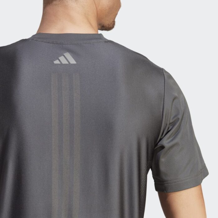 ⁦تيشيرت اديداس هيت وورك اوت ثلاث خطوط للرجال لون رمادي-adidas Mens' HIIT Workout 3-Stripes Tee - Grey⁩ - الصورة ⁦7⁩
