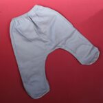 ⁦طقم للأطفال حديثي الولادة 10 قطع لون سكني وأبيض⁩ - الصورة ⁦4⁩