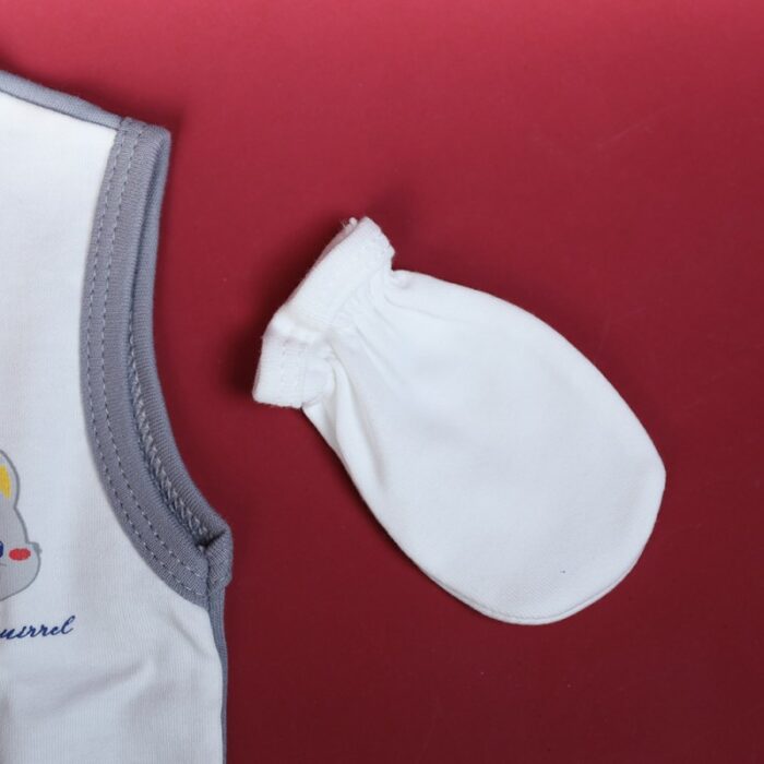 ⁦طقم للأطفال حديثي الولادة 10 قطع لون سكني وأبيض⁩ - الصورة ⁦6⁩