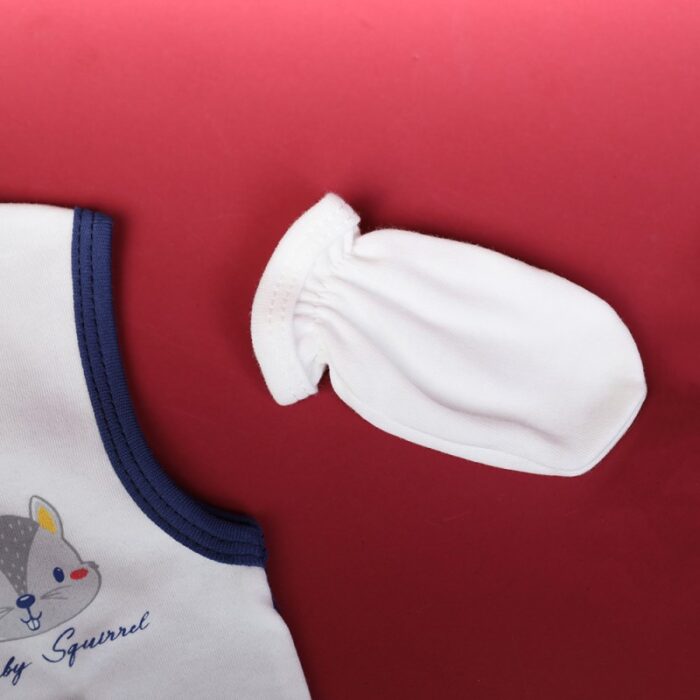 ⁦طقم للأطفال حديثي الولادة 10 قطع لون كحلي و أبيض⁩ - الصورة ⁦7⁩