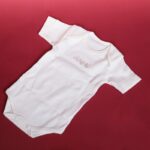 ⁦طقم للأطفال حديثي الولادة 10 قطع لون أوف وايت وبيج⁩ - الصورة ⁦7⁩