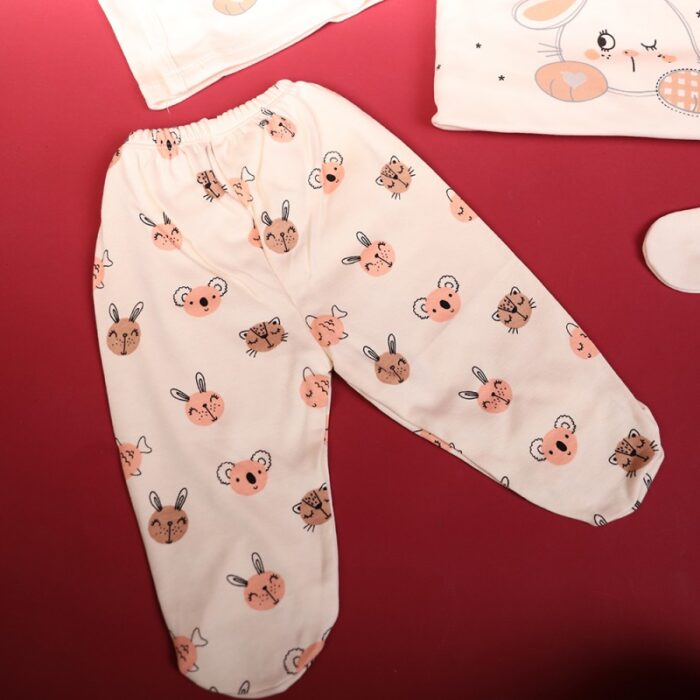 ⁦طقم للأطفال حديثي الولادة 10 قطع لون بيج⁩ - الصورة ⁦6⁩