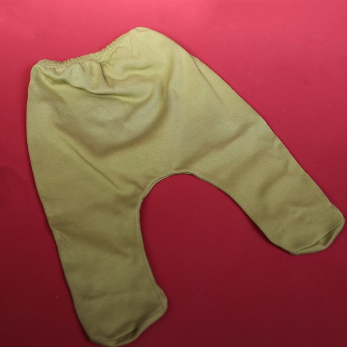 ⁦طقم للأطفال حديثي الولادة 10 قطع لون أبيض وأخضر⁩ - الصورة ⁦4⁩