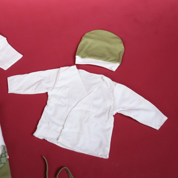 ⁦طقم للأطفال حديثي الولادة 10 قطع لون أبيض وأخضر⁩ - الصورة ⁦9⁩