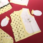 ⁦طقم للأطفال حديثي الولادة 10 قطع لون أصفر⁩ - الصورة ⁦3⁩