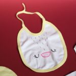 ⁦طقم للأطفال حديثي الولادة 10 قطع لون أصفر⁩ - الصورة ⁦10⁩