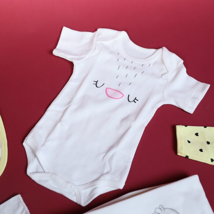 ⁦طقم للأطفال حديثي الولادة 10 قطع لون أصفر⁩ - الصورة ⁦11⁩