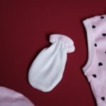 ⁦طقم للأطفال حديثي الولادة 10 قطع لون زهري و أبيض⁩ - الصورة ⁦6⁩