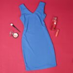 ⁦فستان حفر للنساء لون أزرق سادة⁩ - الصورة ⁦2⁩